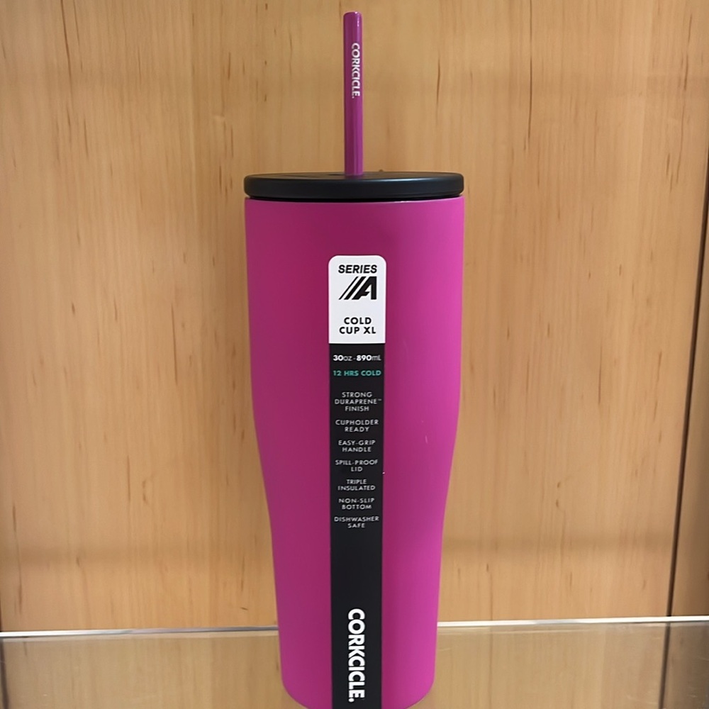 NWT Corkcicle cold cup XL 30oz Berry Punch